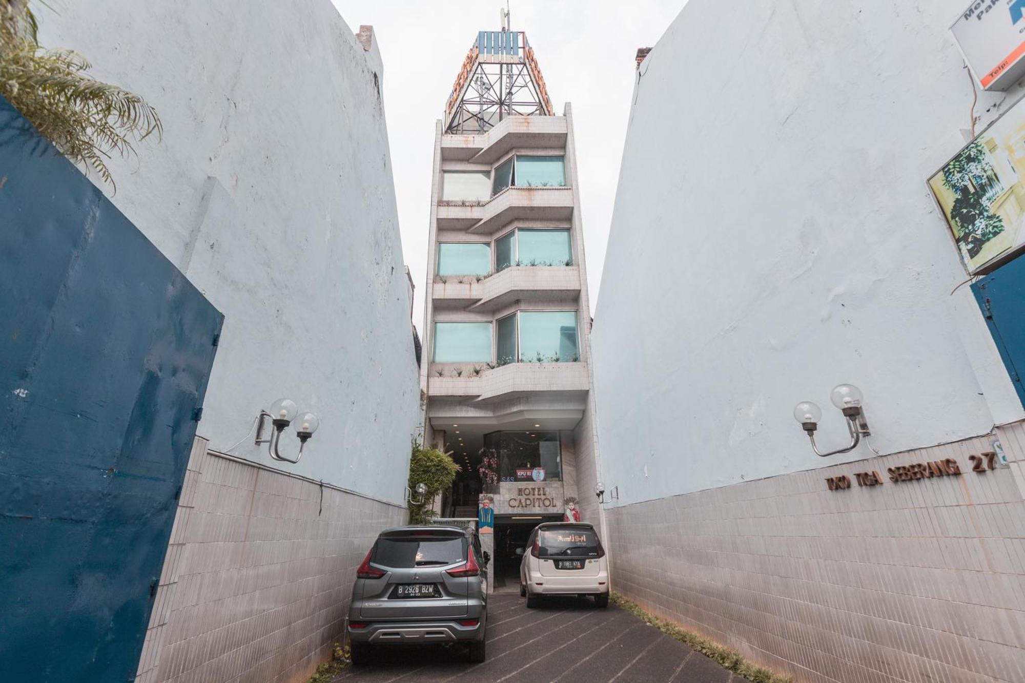 ג'קרטה Oyo 671 Hotel Capitol מראה חיצוני תמונה