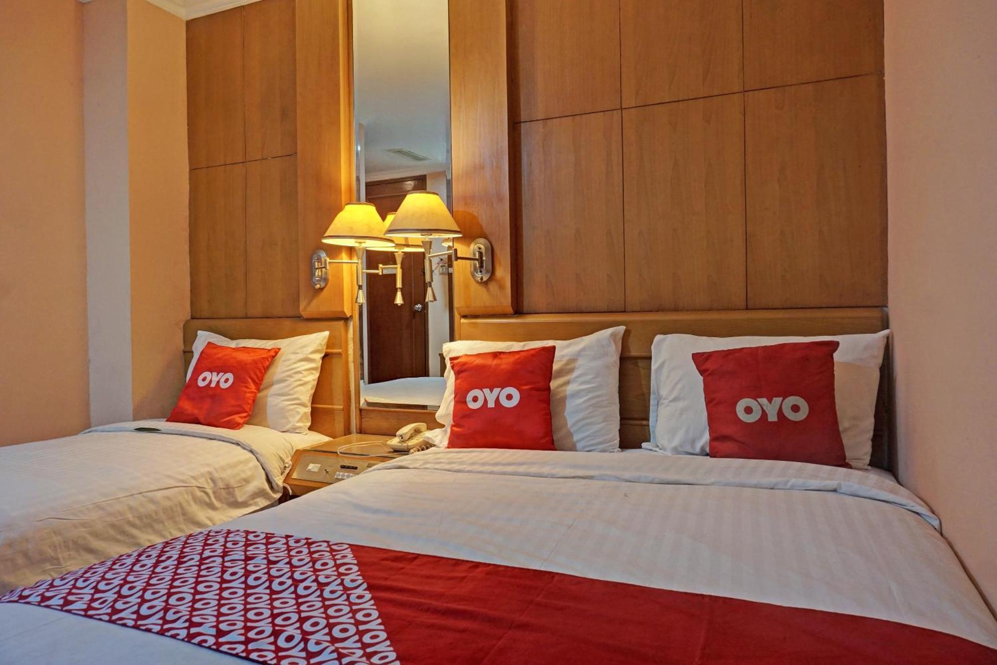 ג'קרטה Oyo 671 Hotel Capitol מראה חיצוני תמונה