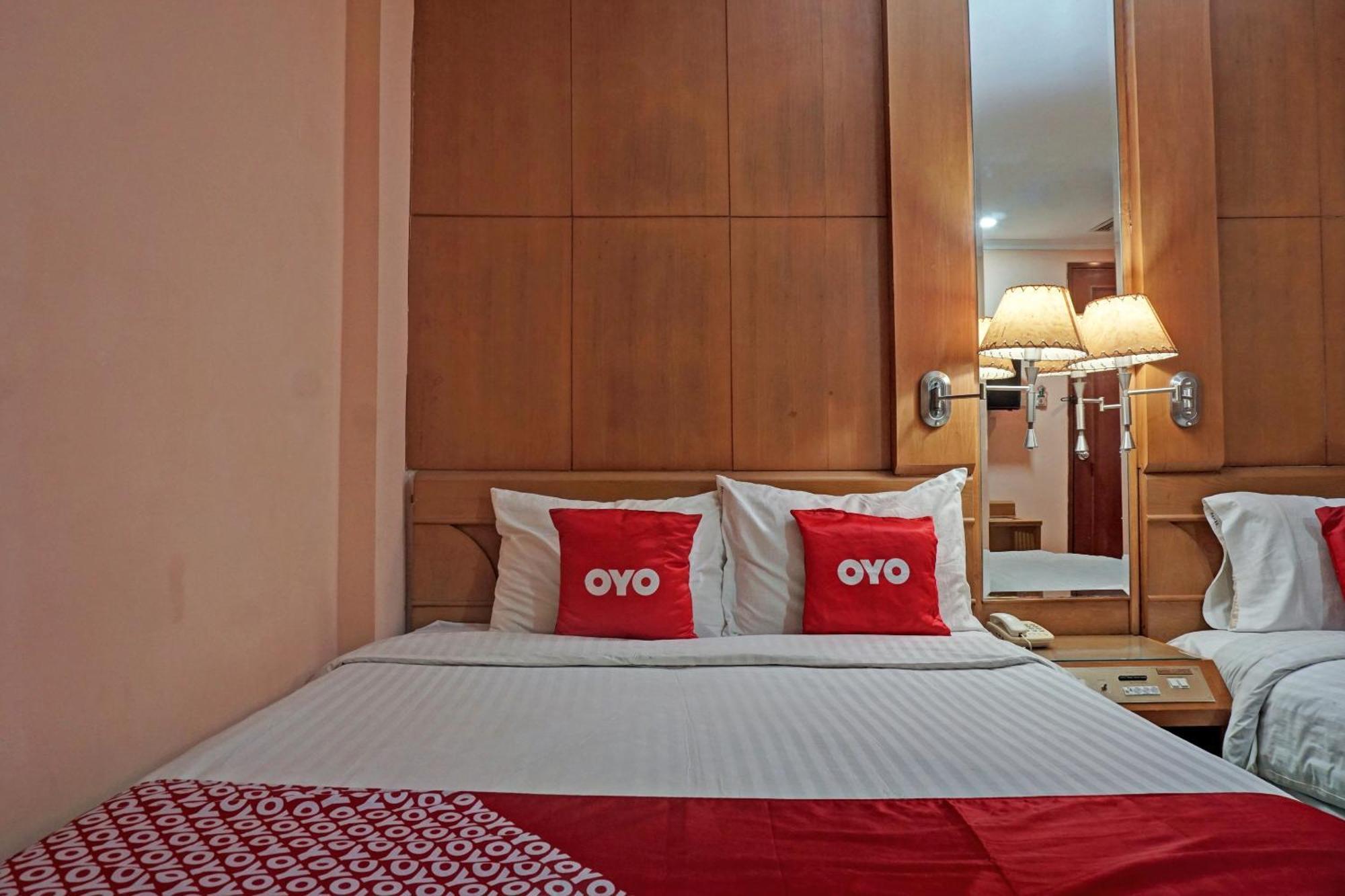 ג'קרטה Oyo 671 Hotel Capitol מראה חיצוני תמונה