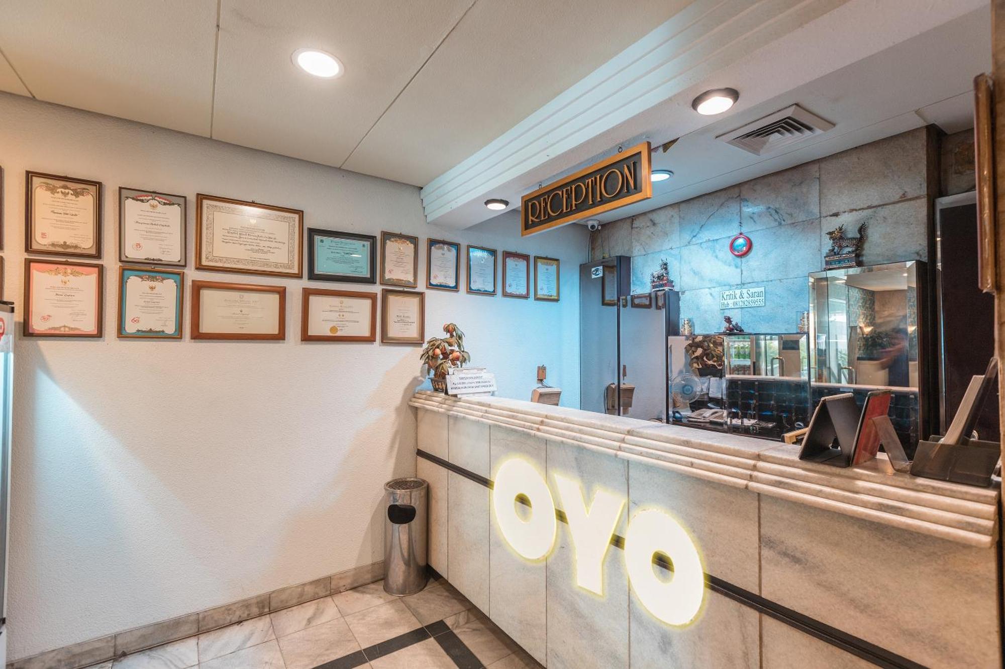ג'קרטה Oyo 671 Hotel Capitol מראה חיצוני תמונה