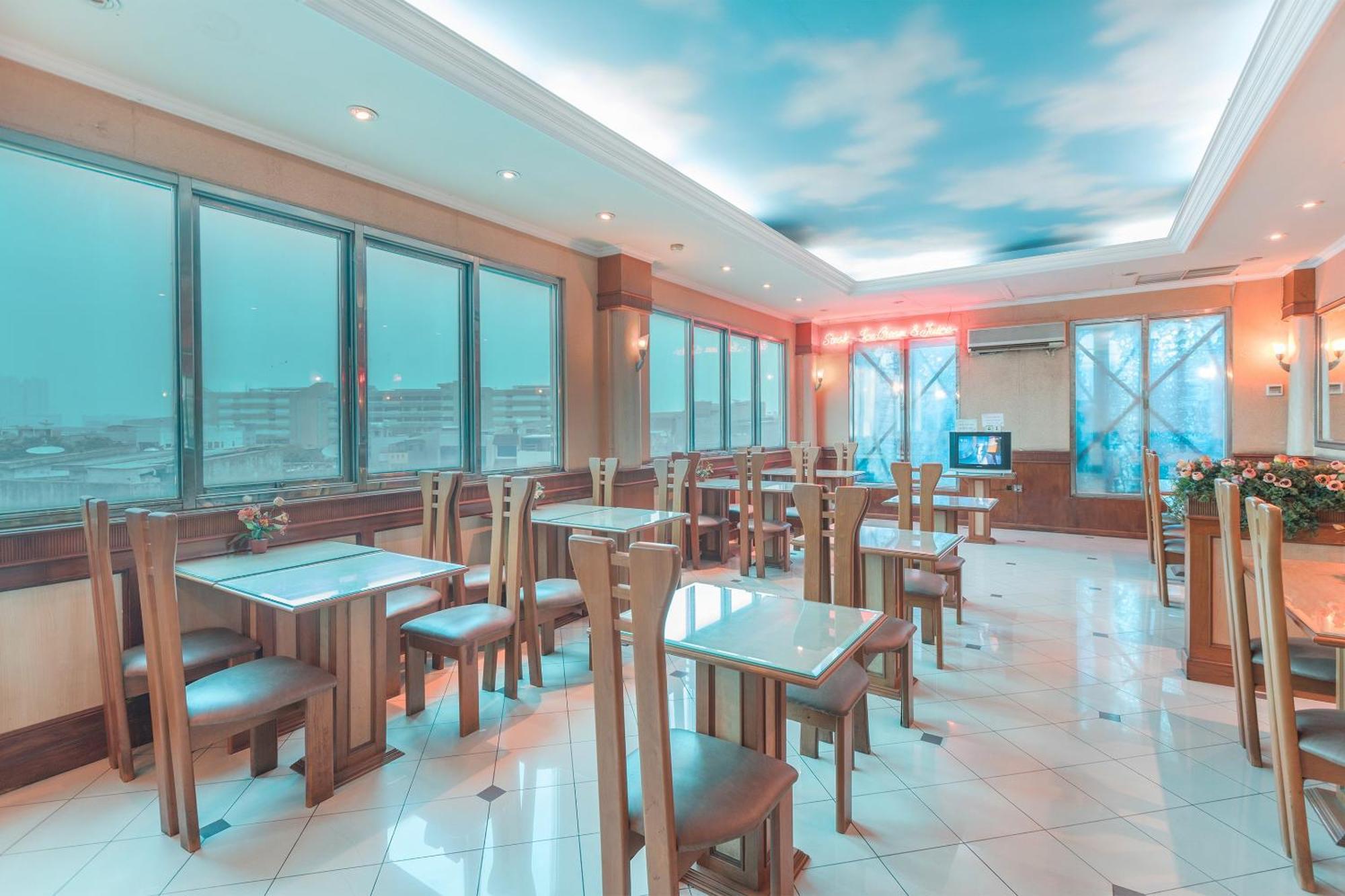 ג'קרטה Oyo 671 Hotel Capitol מראה חיצוני תמונה