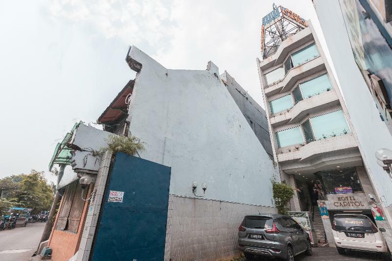 ג'קרטה Oyo 671 Hotel Capitol מראה חיצוני תמונה